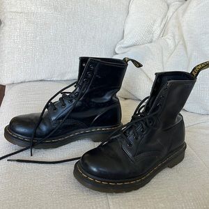 Doc Martins 1460 Womens Smooth Leather Lace Up Boots